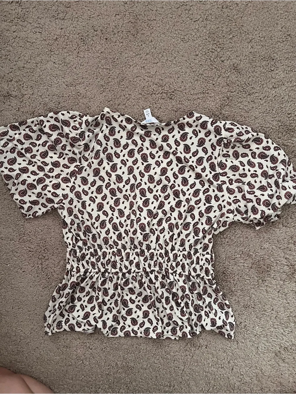 Time and Tru Cream Paisley V-Neck Peplum Top with Drawstring